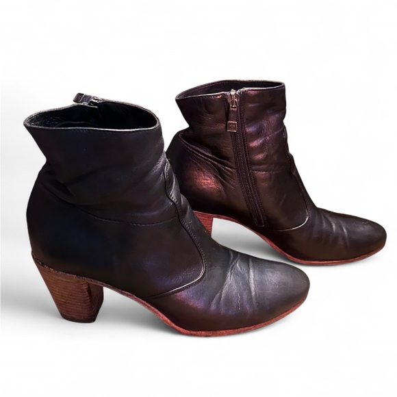 Vintage Alberto Fermani Black Leather Ankle Booties - Picture 4 of 14